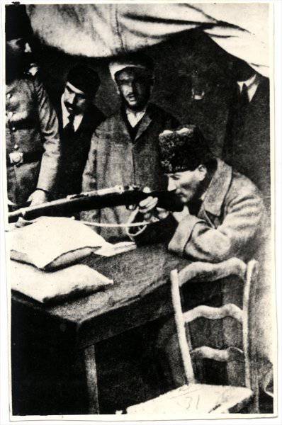 Genelkurmay arşivlerindeki Atatürk fotoğrafları yayınlandı 11