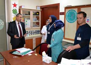 Sağlık-Sen İl Başkanı Öksüz, hastane personelinin sorunlarıni dinledi