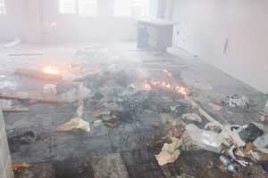 Bafra eski Tekel binasında yangın paniği