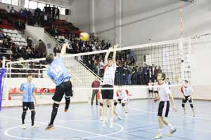 Voleybol'da Şampiyon Bafra Atatürk Anadolu