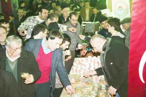 İLKADIM'DA KANDİL HEYECANI