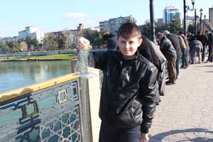 Amatör balıkçılar Yeşilırmaka olta attı