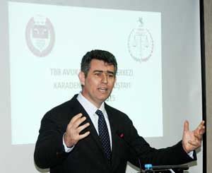 Dibine kadar siyaset yapıyoruz