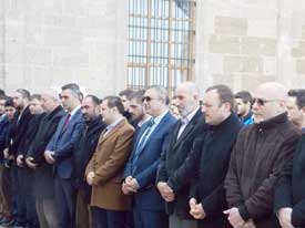 İSLAMİFOBİ İLE PANİK OLUŞTURUYORLAR