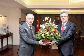 Gelir gideri karşılamıyor