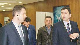 HAYRETTİN ÖZTÜRK'ÜN KORUMASI MI VAR?