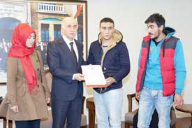 Hayırsever işadamı, şehit ailelerine 2 daire bağışladı