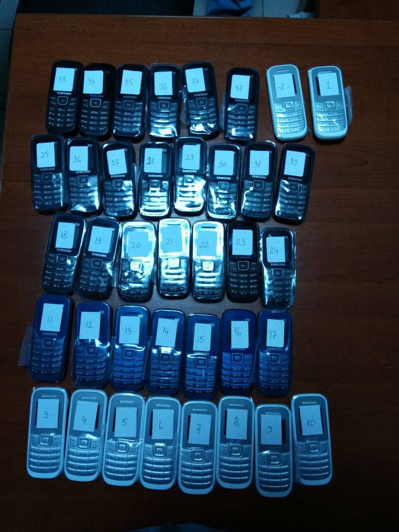 ÇARŞAMBA'DA KAÇAK CEP TELEFONU ELE GEÇİRİLDİ
