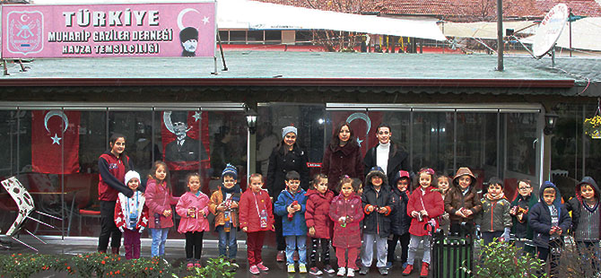 MİNİKLERDEN ANLAMLI ZİYARET