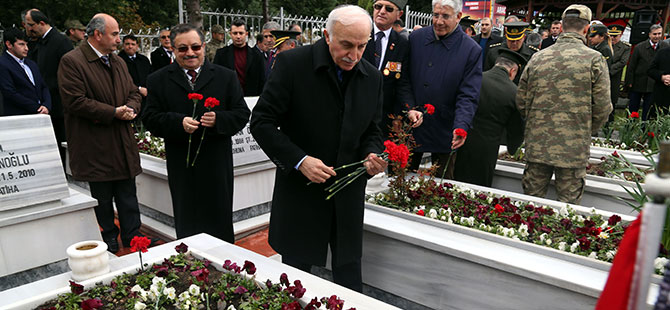 Şehitleri Anma Günü ve Çanakkale Deniz Zaferi'nin 102. yılı