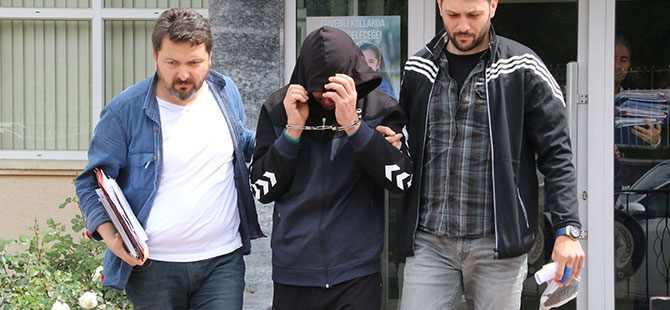 İş yerinde Hint keneviri yetiştirdi