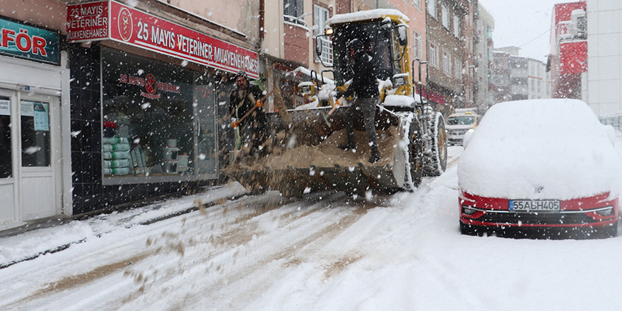 Havza'da Kar ile Mücadele Başladı