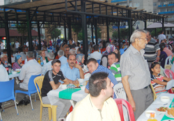 2 BİN KİŞİLİK İFTAR