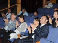 VALİ VE EŞİ SEZONA VEDA KONSERİ'NDE