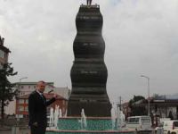 Çaycuma'da ibret olsun diye 6 Nisan 2012 Anıtı dikildi