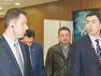 HAYRETTİN ÖZTÜRK'ÜN KORUMASI MI VAR?