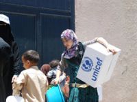 Yemen'de bombardıman başladı