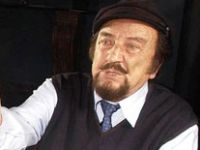 Usta karikatürist Bedri Koraman (87), Bodrum'daki evinde yaşamını yitirdi.