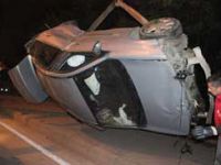 ÇARŞAMBADA OTOMOBİL TARLAYA UÇTU