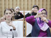 Bir şehir 'işaret dili' öğreniyor