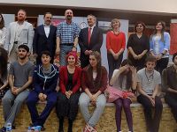 KONUK ŞAİRLER BAFRA'DA TİYATRO İZLEDİLER
