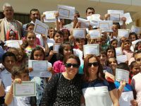 ÖĞRENCİLERİN KARNE SEVİNCİNİ PAYLAŞTI