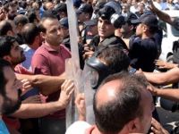 ÖĞRETMENLERDEN OLAYLI PROTESTO