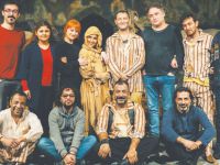 DÜŞEVİ OYUNCULARI MERHABA DEDİ