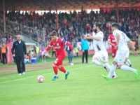 TARİHE GEÇEN FUTBOLCU YUVAYA GERİ DÖNDÜ