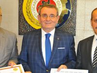 Başkan Murzioğlu’na çifte teşekkür belgesi