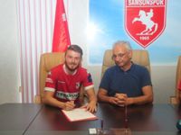 GÖKAY İRAVUL İMZALADI