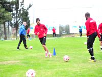 4 FUTBOLCU TAKIMDAN AYRI ÇALIŞTI
