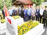 Şehitlikler ziyaret edildi
