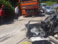 Otomobil ile Tır çarpıştı: 2 ölü, 4 yaralı