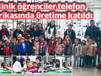 Minik öğrenciler telefon fabrikasında üretime katıldı