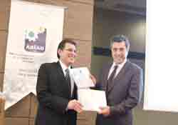 Nihat Alparslan temsilcilik belgesini aldı