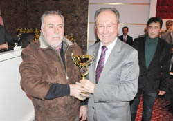 Atakuma 3 kupa birden