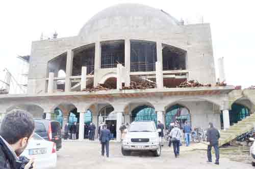 PARASIZLIKTAN BİTİRİLEMİYOR