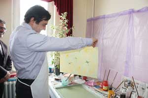 Kaymakam, ebru yaptı