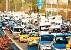 Diploma var, trafik kültürü yok