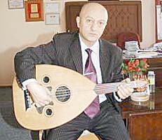 Bir şiiri daha bestelendi
