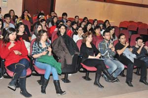 Hekim adayları işaret dili öğreniyor