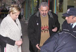 Parayı aldılar çantayı attılar