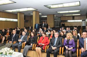 Her işi yapabiliriz