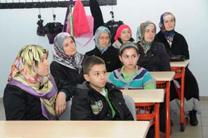 Genç'ten annelere ders