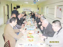 MUHTARLARI AĞIRLADI