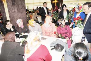 Canik'te kadınlara renkli kutlama