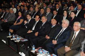 Akif duygu seli ile anıldı