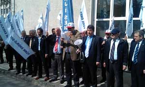 Fazla mesai ücretleri rafa kalktı