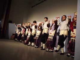 Bafralı folklörcüler büyüledi